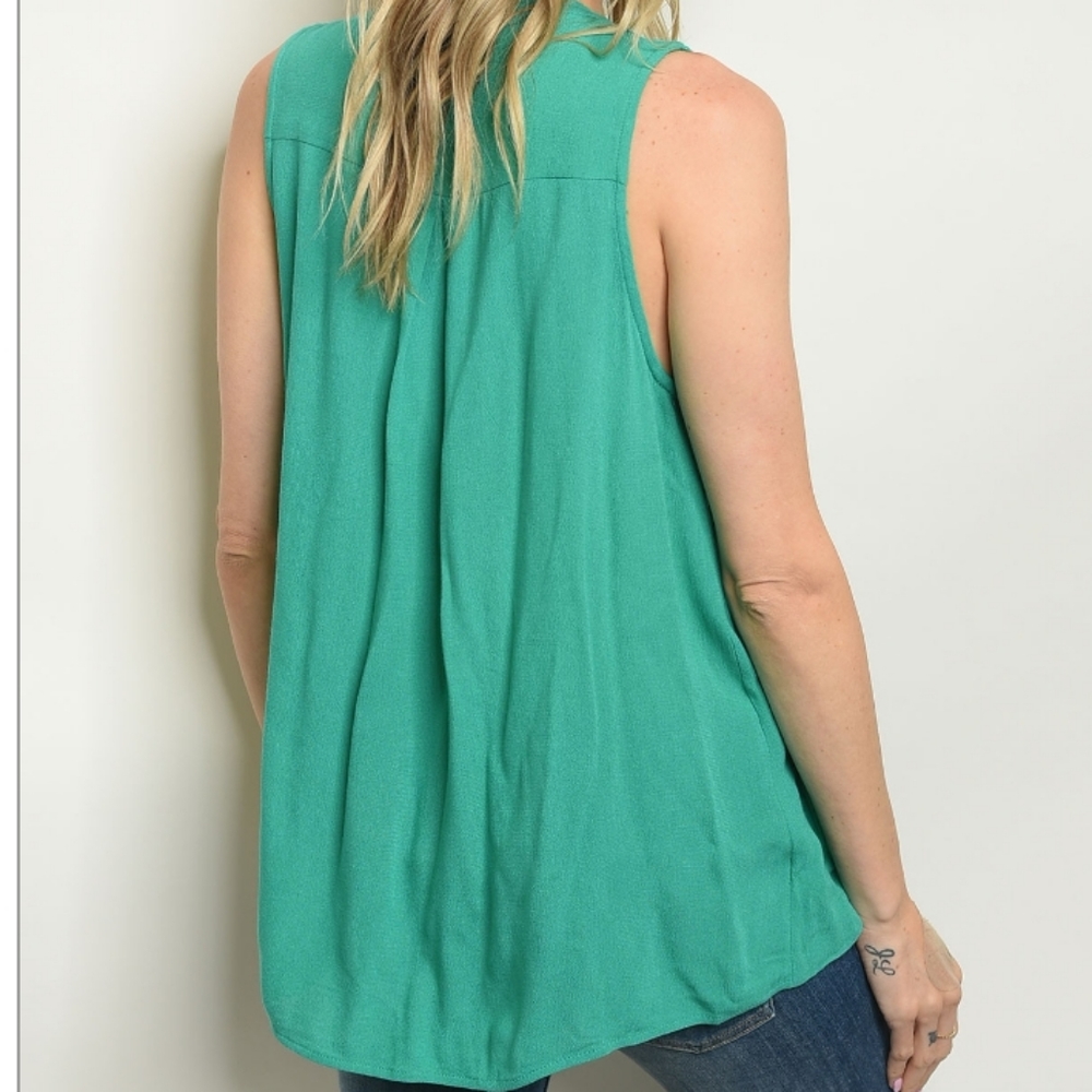 Green Choker Neck Suplice Sleeveless Top - Picture 2 of 2